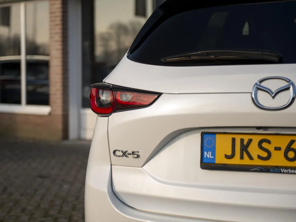 2.5 SkyActiv-G 194pk Homura | Trekhaak wegklapbaar | Navi | Stoel- en stuurverwarming | Apple Carplay / Android Auto