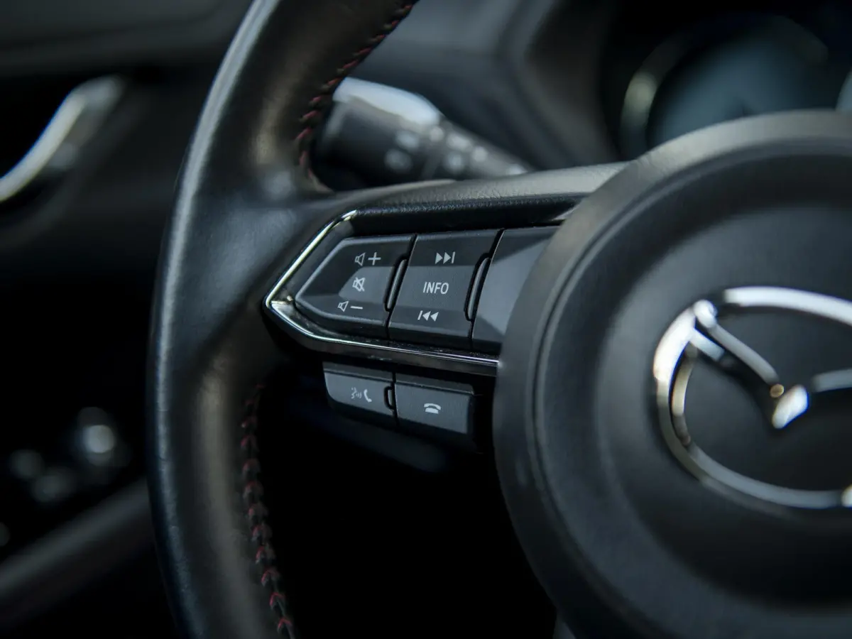 2.5 SkyActiv-G 194pk Homura | Trekhaak wegklapbaar | Navi | Stoel- en stuurverwarming | Apple Carplay / Android Auto