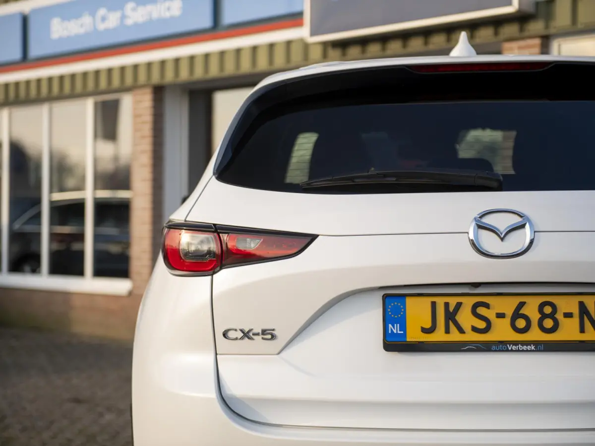 2.5 SkyActiv-G 194pk Homura | Trekhaak wegklapbaar | Navi | Stoel- en stuurverwarming | Apple Carplay / Android Auto