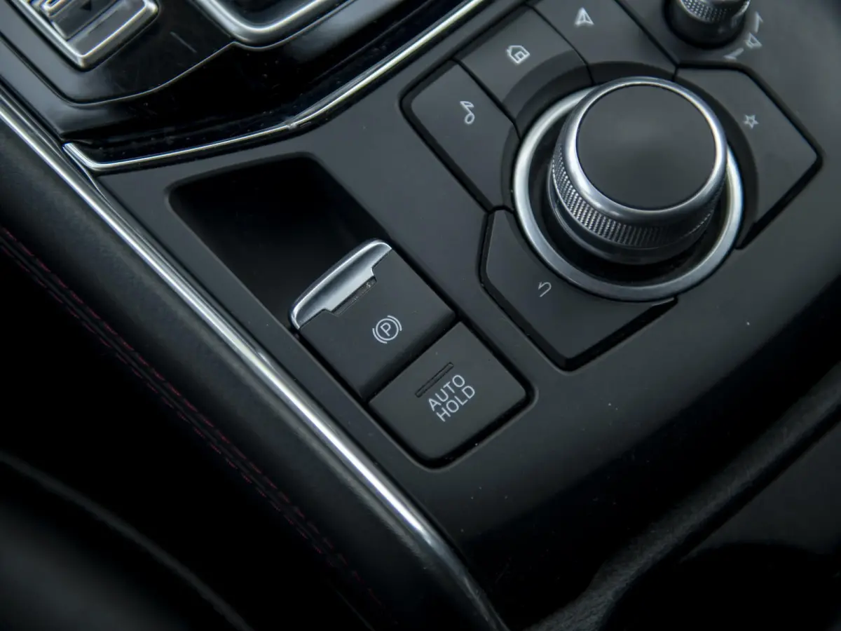 2.5 SkyActiv-G 194pk Homura | Trekhaak wegklapbaar | Navi | Stoel- en stuurverwarming | Apple Carplay / Android Auto