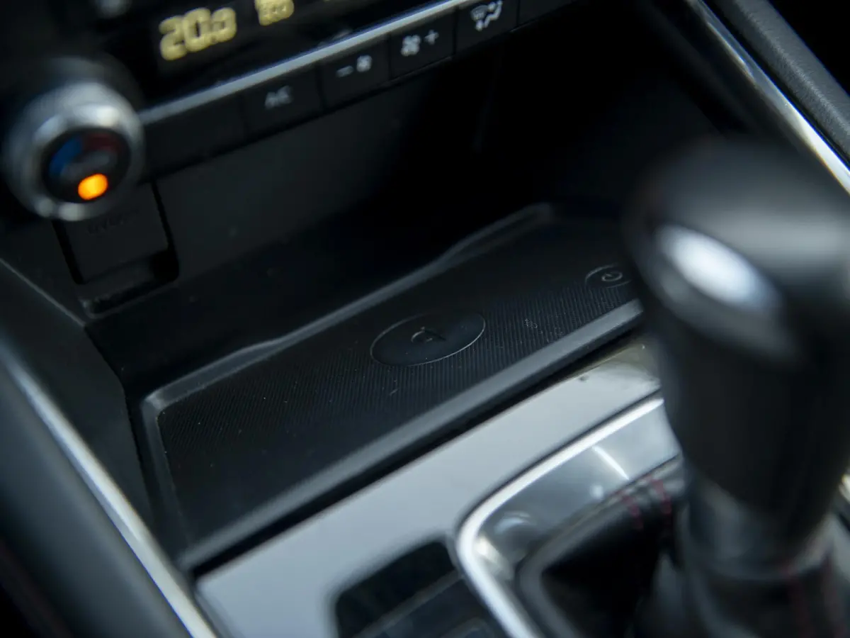 2.5 SkyActiv-G 194pk Homura | Trekhaak wegklapbaar | Navi | Stoel- en stuurverwarming | Apple Carplay / Android Auto