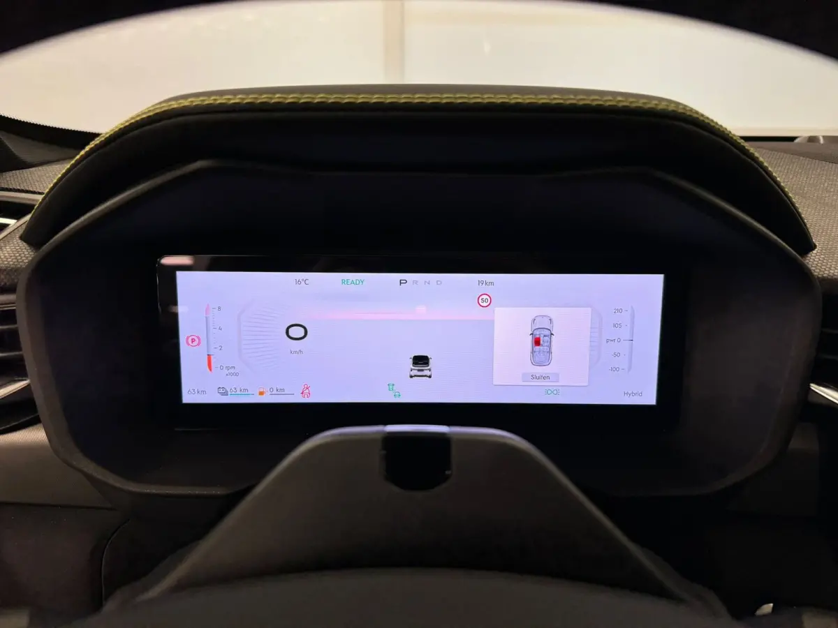 1.5 More | 360 Camera | Apple Carplay\Android Auto | Panoramadak | Lane keeping |