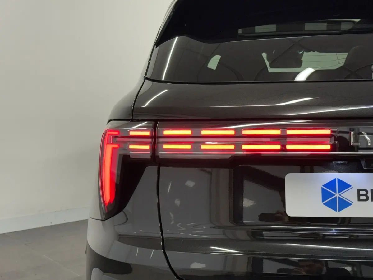 1.5 More | 360 Camera | Apple Carplay\Android Auto | Panoramadak | Lane keeping |