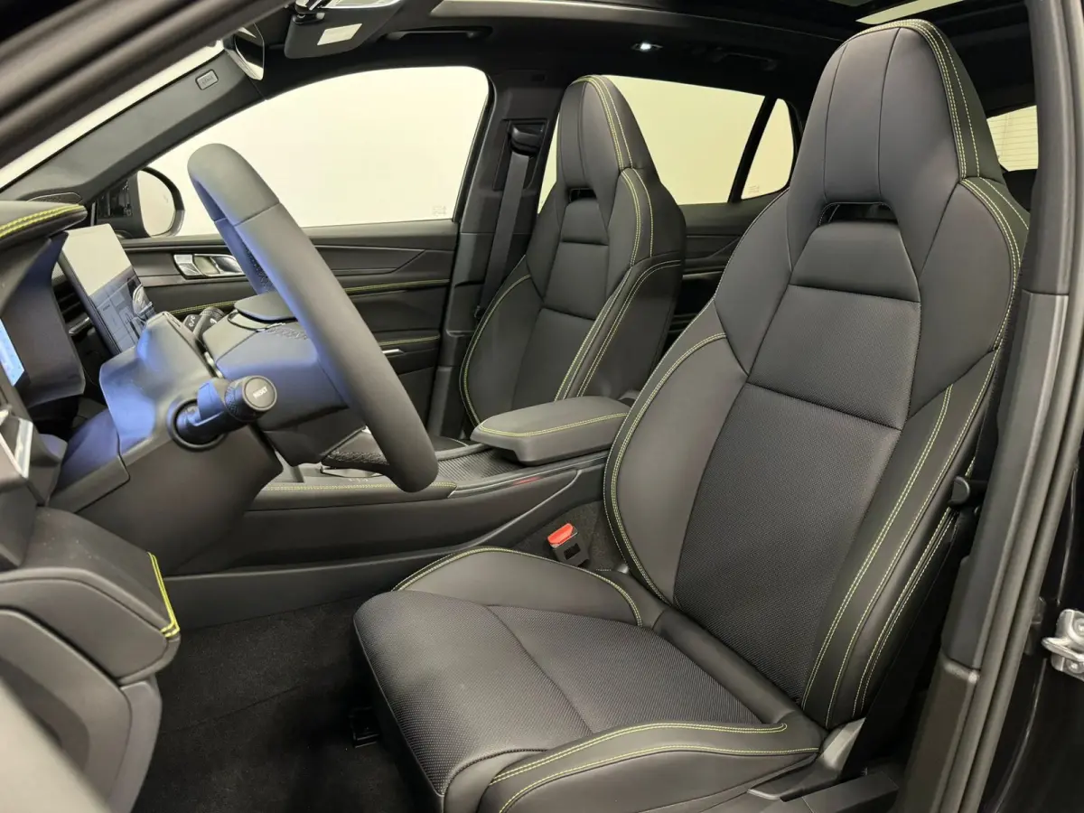 1.5 More | 360 Camera | Apple Carplay\Android Auto | Panoramadak | Lane keeping |