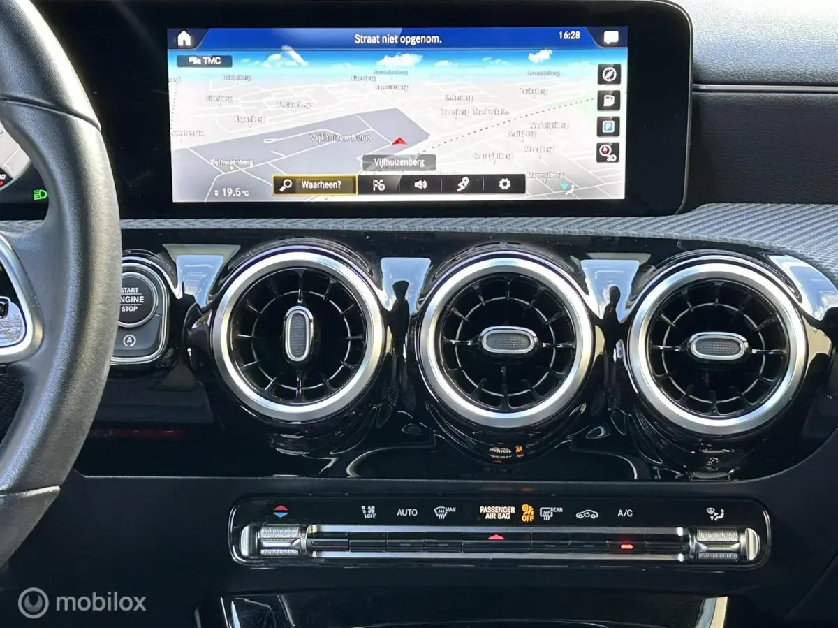180 Business Solution FM nav / Camera / Half leder / LED