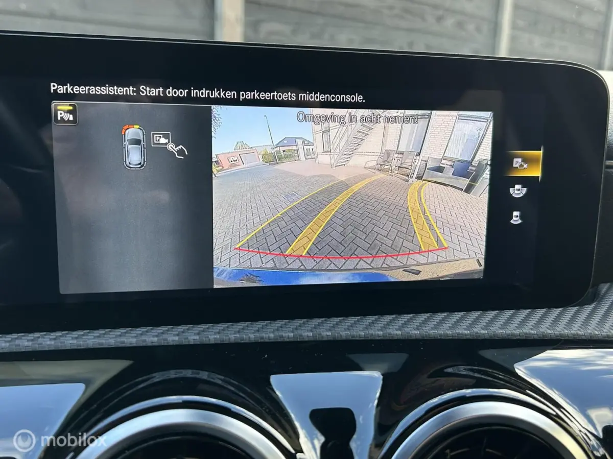 180 Business Solution FM nav / Camera / Half leder / LED