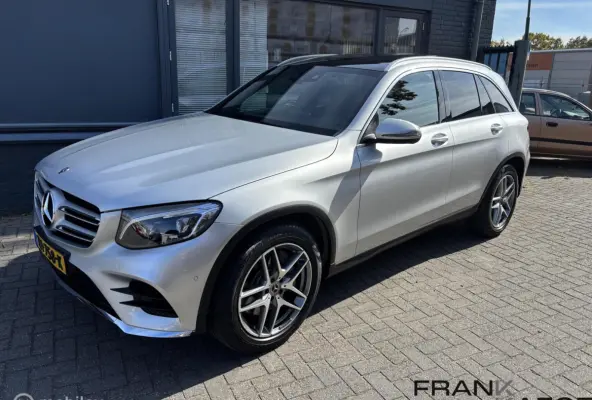 250 4MATIC Premium AMG Navi ECC Pano ILS 19"LM Camera Privacy glas