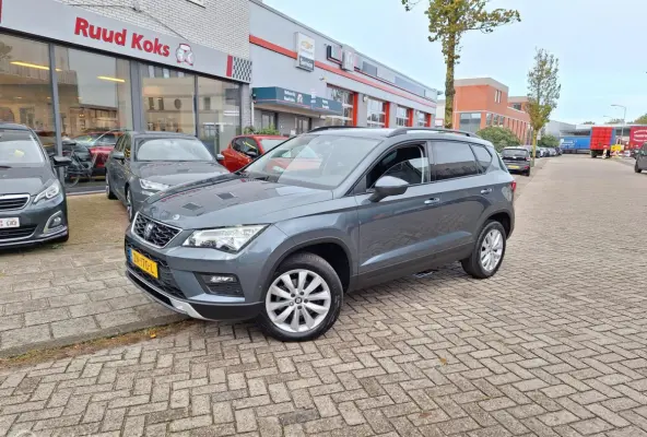 1.0 ECOTSI STYLE BUSINESS INTENSE • Carplay • Parkeerassistent •