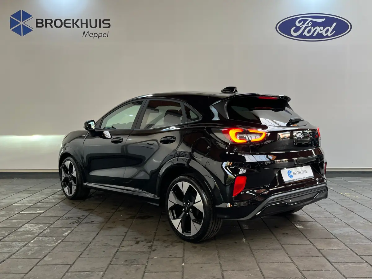 1.0 EcoBoost ST-Line X Automaat | 19" LMV | Achterspoiler | Half-lederen bekleding | Camera | Carplay draadloos | DEMO DEAL!