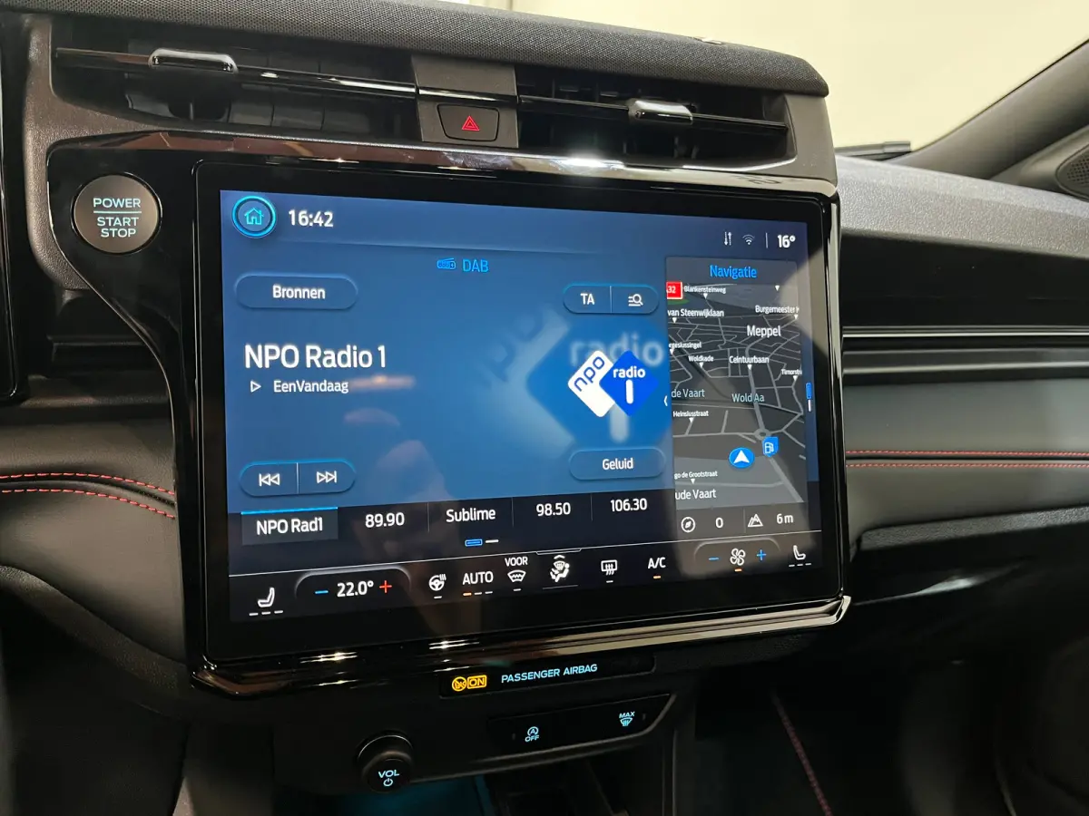1.0 EcoBoost ST-Line X Automaat | 19" LMV | Achterspoiler | Half-lederen bekleding | Camera | Carplay draadloos | DEMO DEAL!