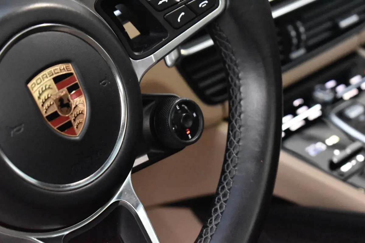 3.0 E-Hybrid 462pk Sport Chrono | Pano | Trekhaak | 360 Camera | Bose | Stuurverwarming | Luchtvering | Orig. NL |