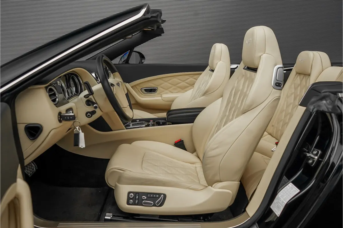 6.0 W12 Facelift Massage Ventilatie Two-Tone Leder