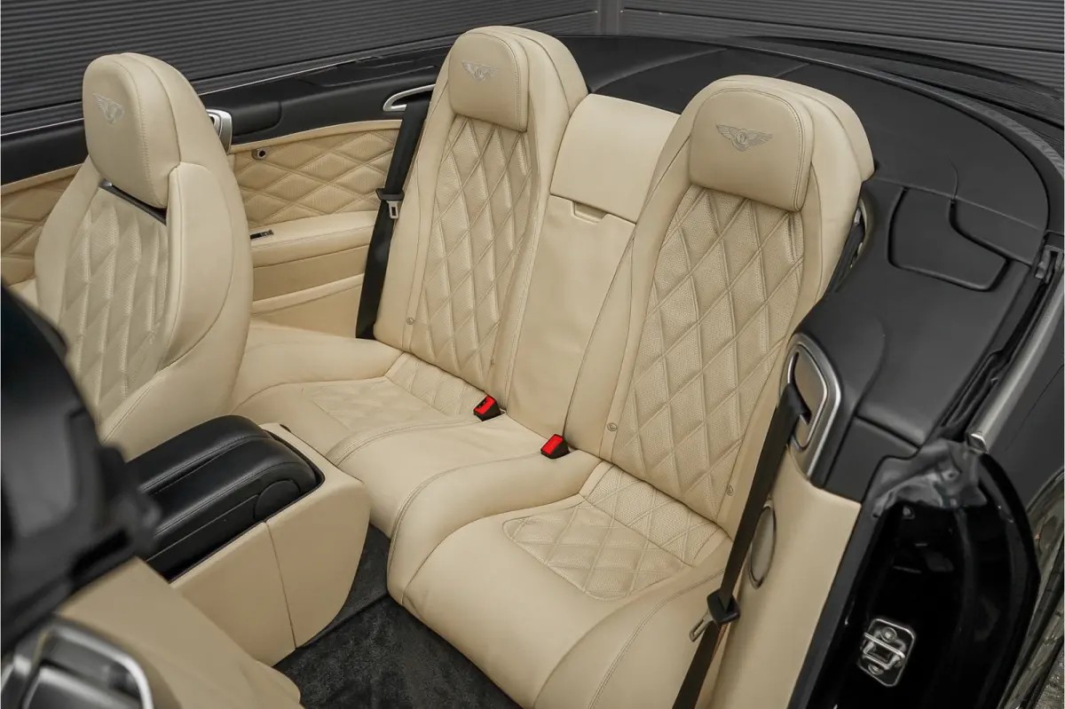 6.0 W12 Facelift Massage Ventilatie Two-Tone Leder
