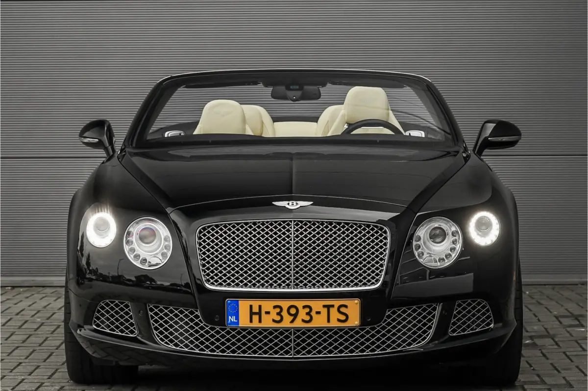 6.0 W12 Facelift Massage Ventilatie Two-Tone Leder
