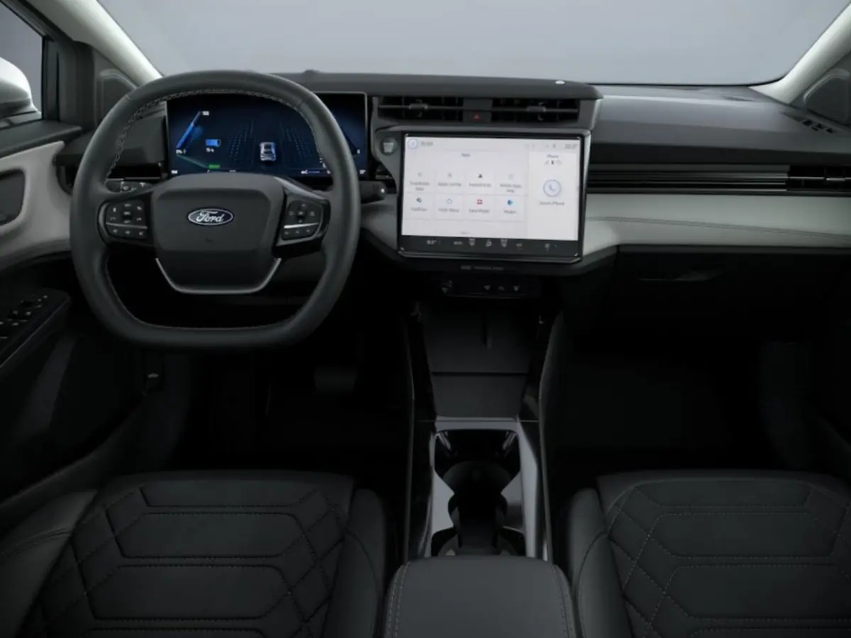 Premium 44 kWh | Achteruitrijcamera | Cruise control adaptief | Elektrisch glazen panorama-dak