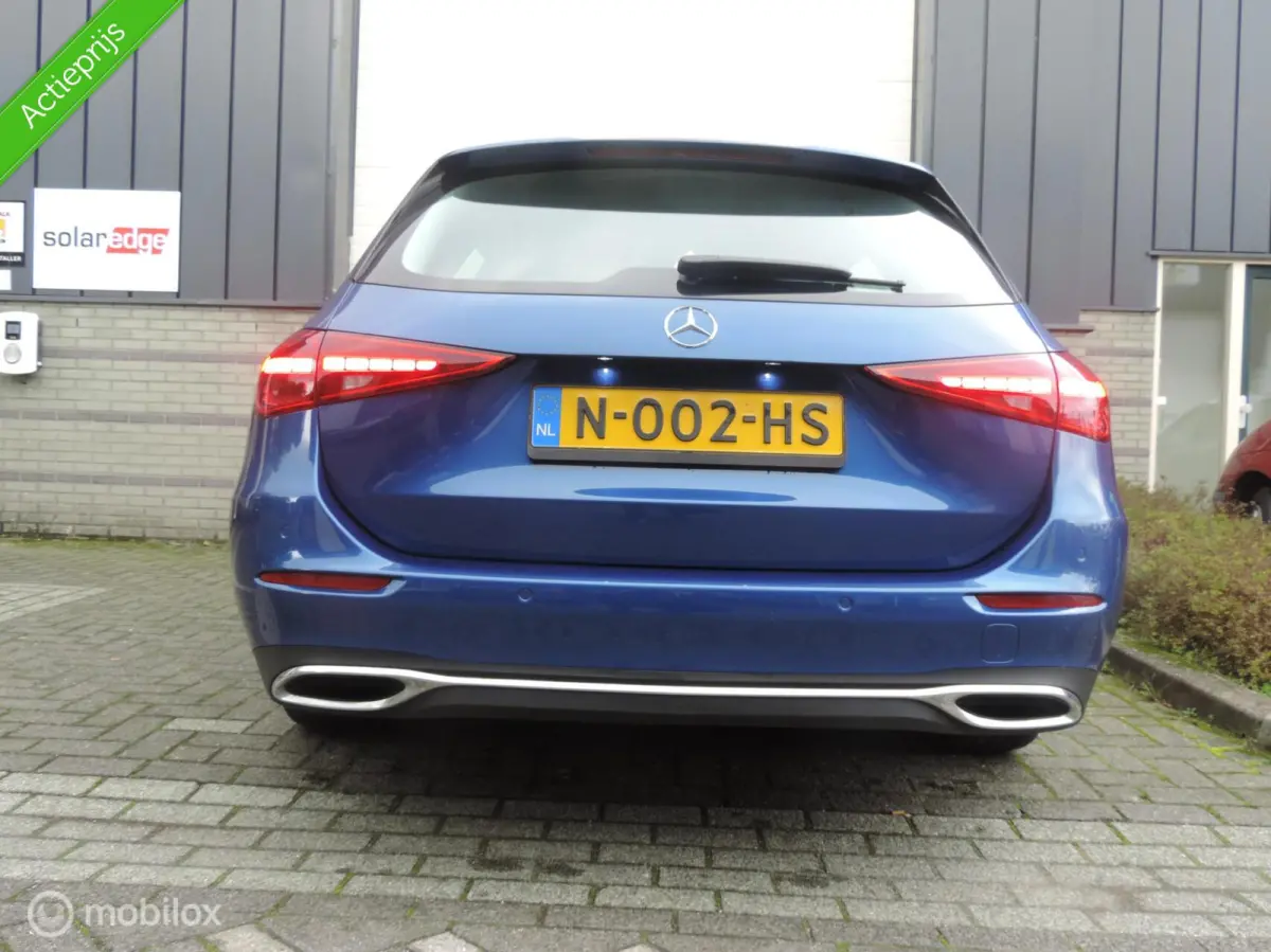 200 Launch Edition Luxury Line HEV!