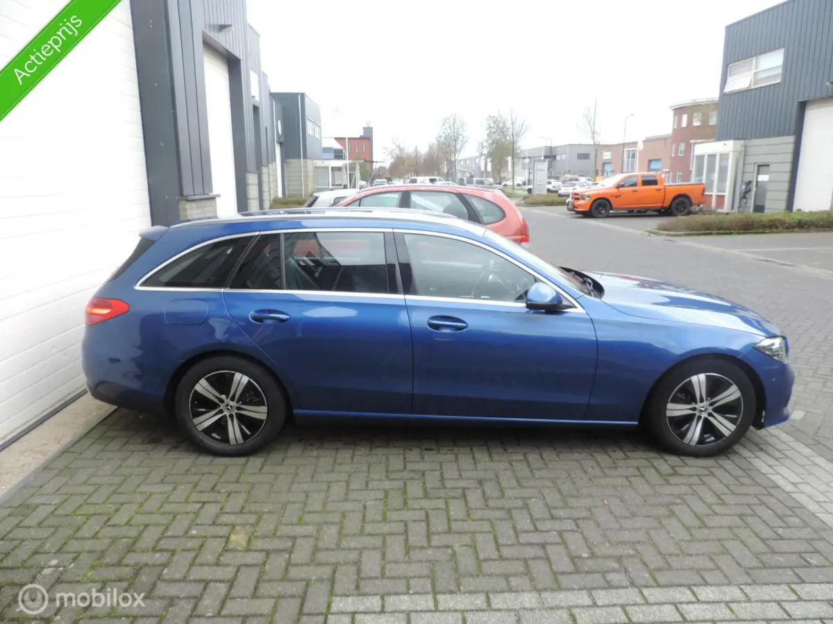 200 Launch Edition Luxury Line HEV!