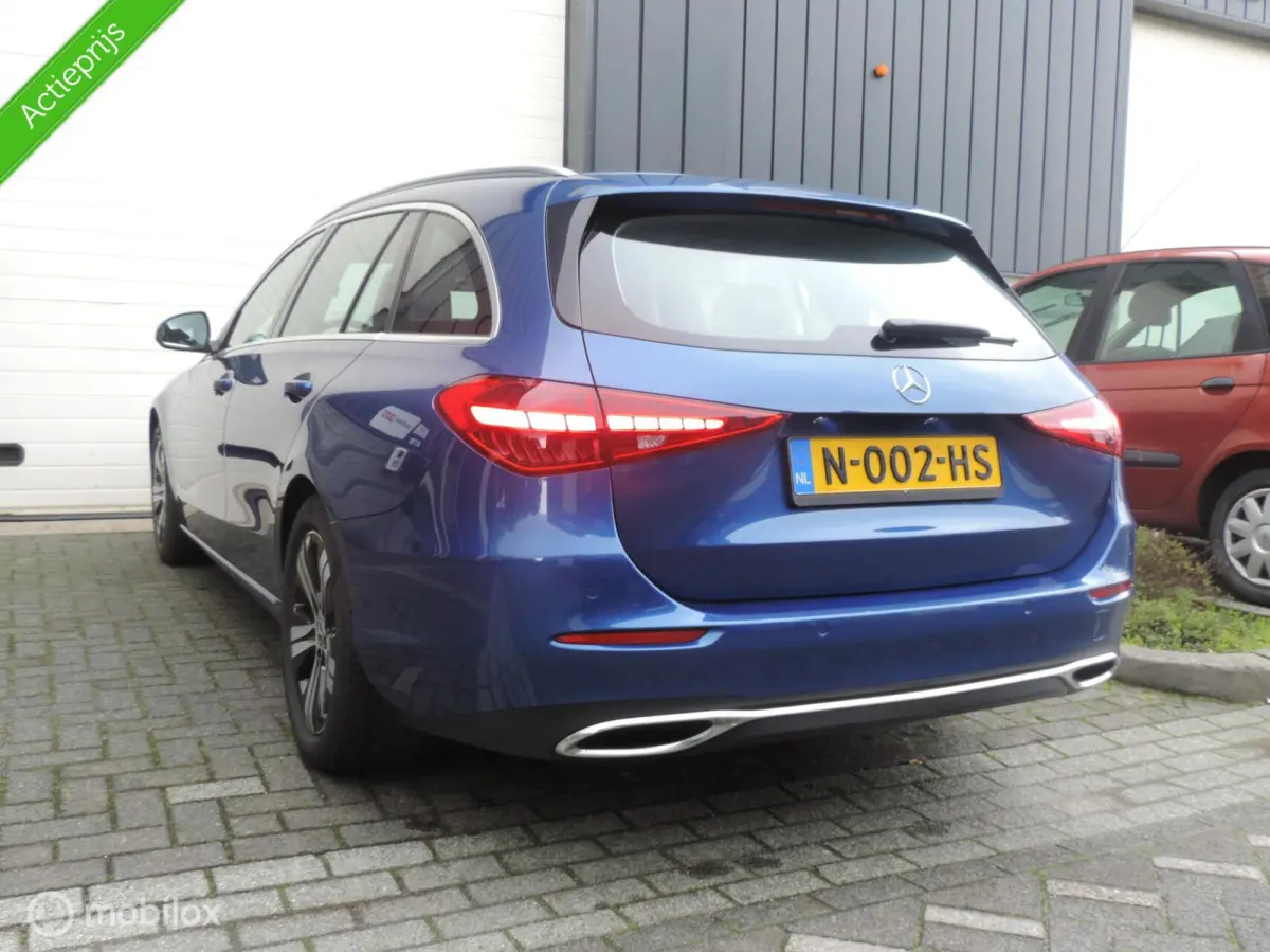 200 Launch Edition Luxury Line HEV!