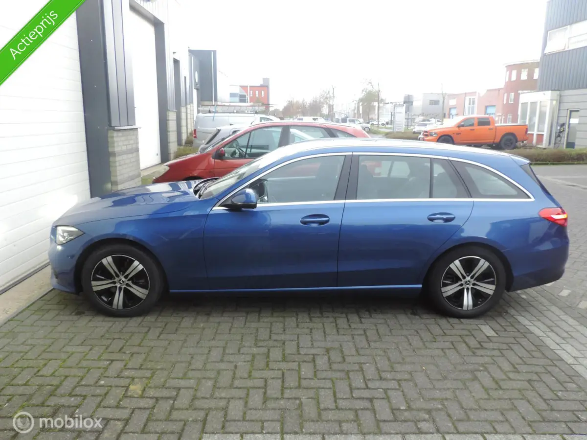 200 Launch Edition Luxury Line HEV!