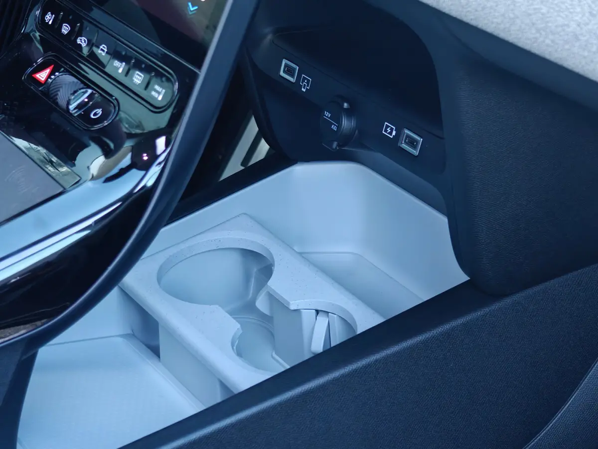 1.2 Hybrid 145 Max | Aanhanger assistent | Afwijkende dakkleur | Apple Carplay/Android Auto|telefoonintegratie premium
