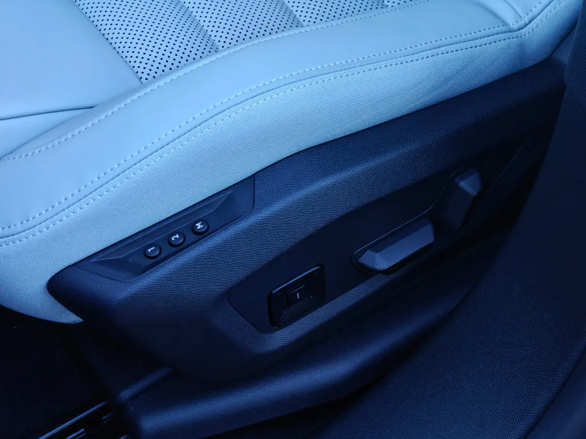 1.2 Hybrid 145 Max | Aanhanger assistent | Afwijkende dakkleur | Apple Carplay/Android Auto|telefoonintegratie premium