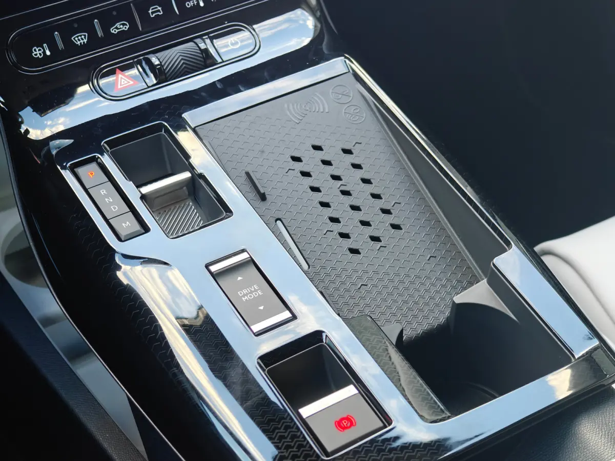 1.2 Hybrid 145 Max | Aanhanger assistent | Afwijkende dakkleur | Apple Carplay/Android Auto|telefoonintegratie premium
