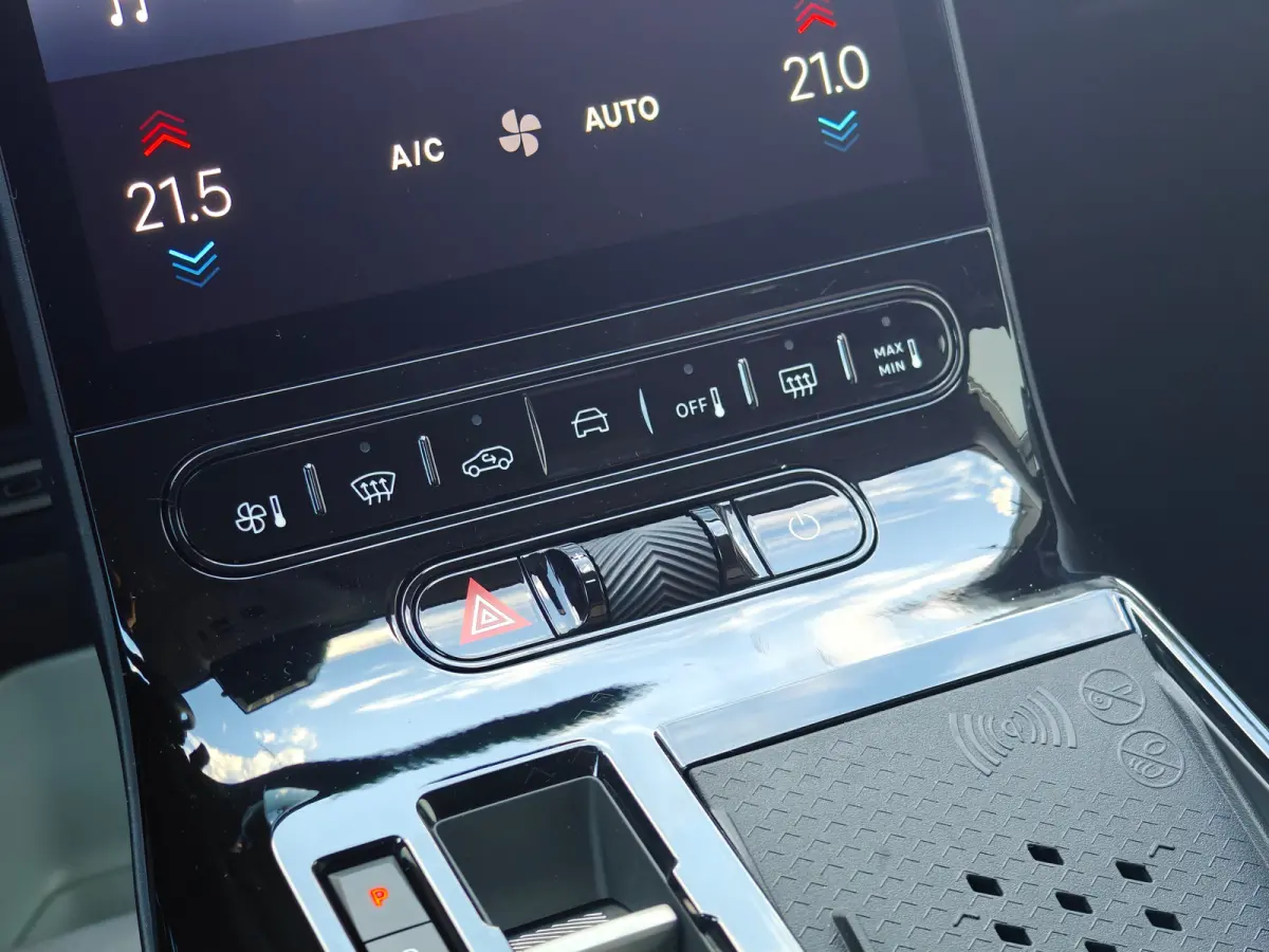 1.2 Hybrid 145 Max | Aanhanger assistent | Afwijkende dakkleur | Apple Carplay/Android Auto|telefoonintegratie premium