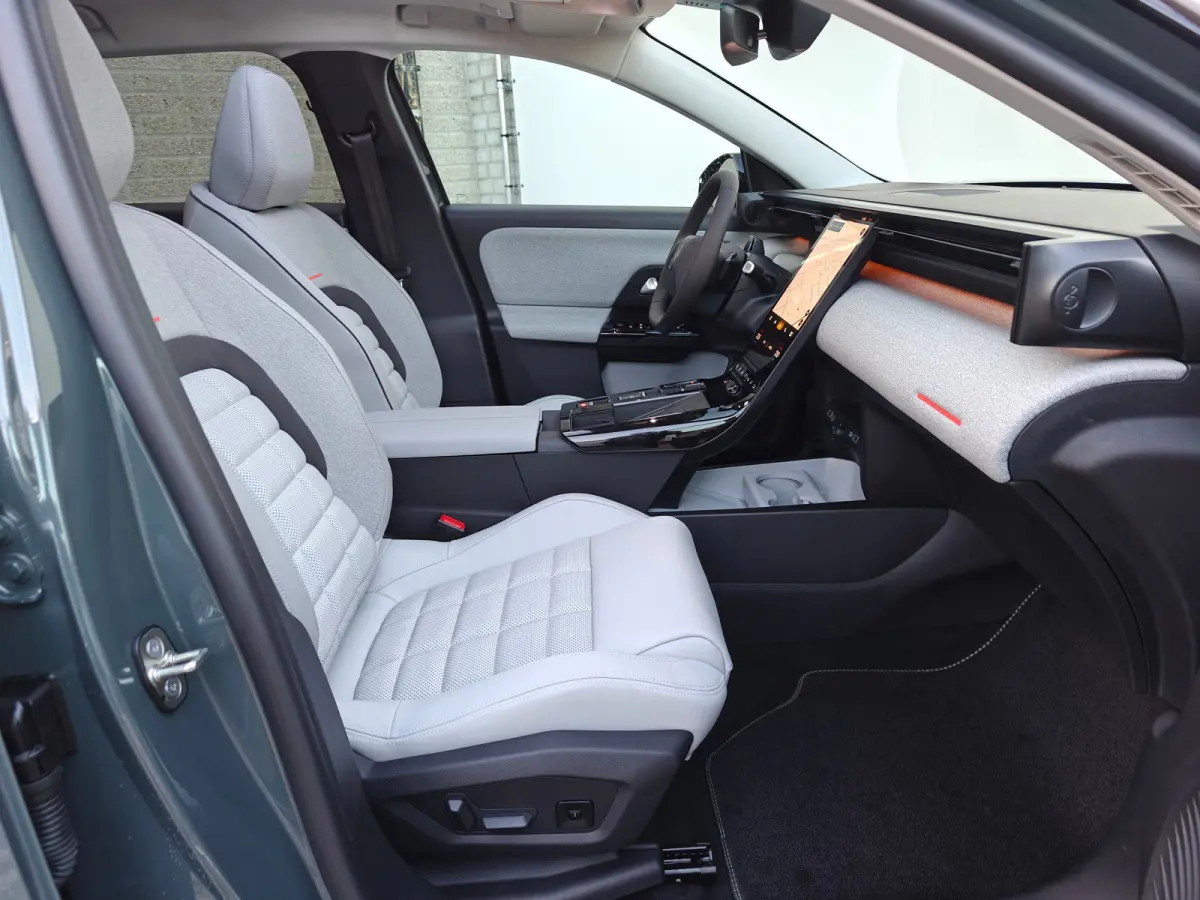 1.2 Hybrid 145 Max | Aanhanger assistent | Afwijkende dakkleur | Apple Carplay/Android Auto|telefoonintegratie premium