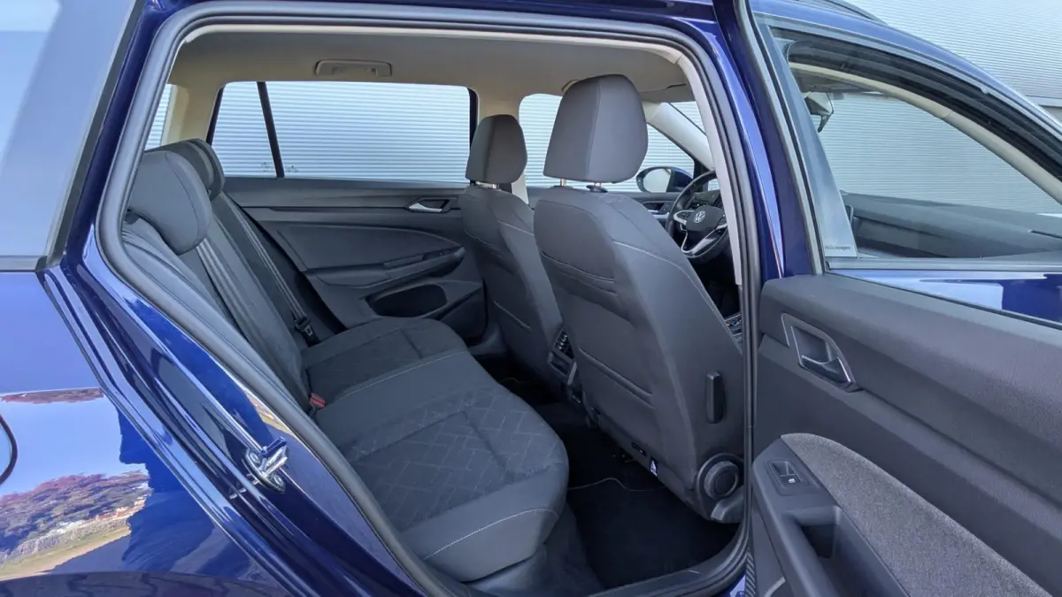 1.0 eTSI 115pk DSG Life | Navigatie | Getint Glas | Adaptive Cruise | DAB