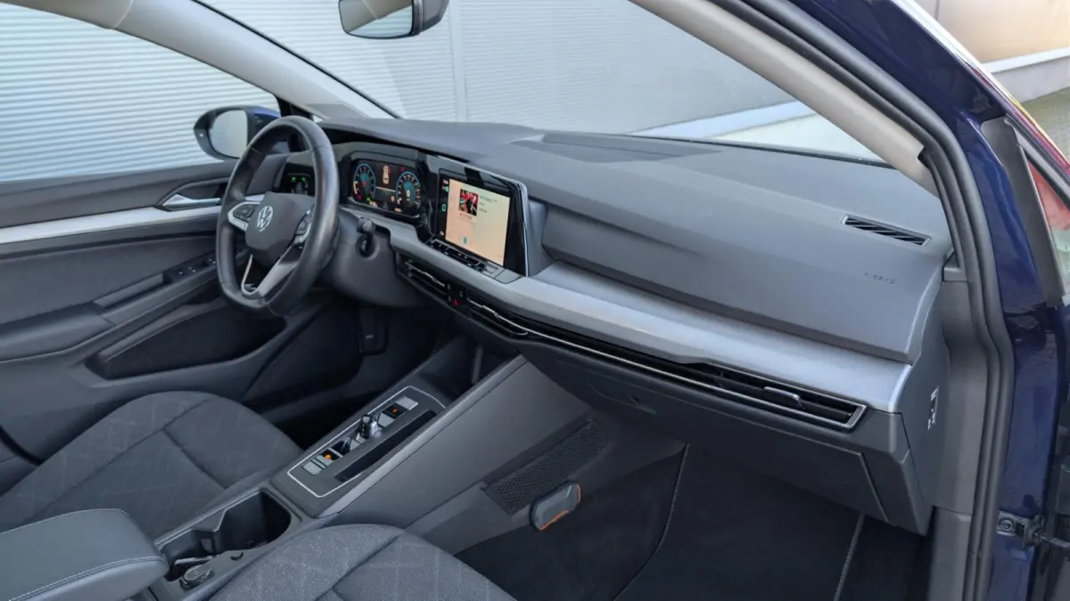 1.0 eTSI 115pk DSG Life | Navigatie | Getint Glas | Adaptive Cruise | DAB