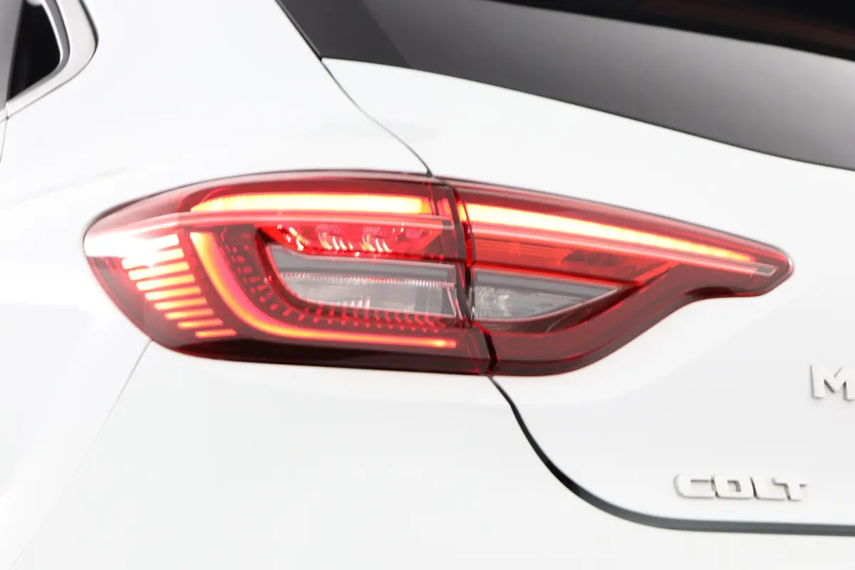 1.0T MT Instyle | Adapt. Cruise | Stoel- & Stuurverw. | BOSE Audio | Parkeercamera |