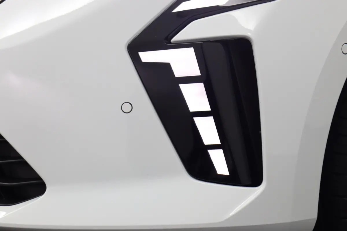1.0T MT Instyle | Adapt. Cruise | Stoel- & Stuurverw. | BOSE Audio | Parkeercamera |