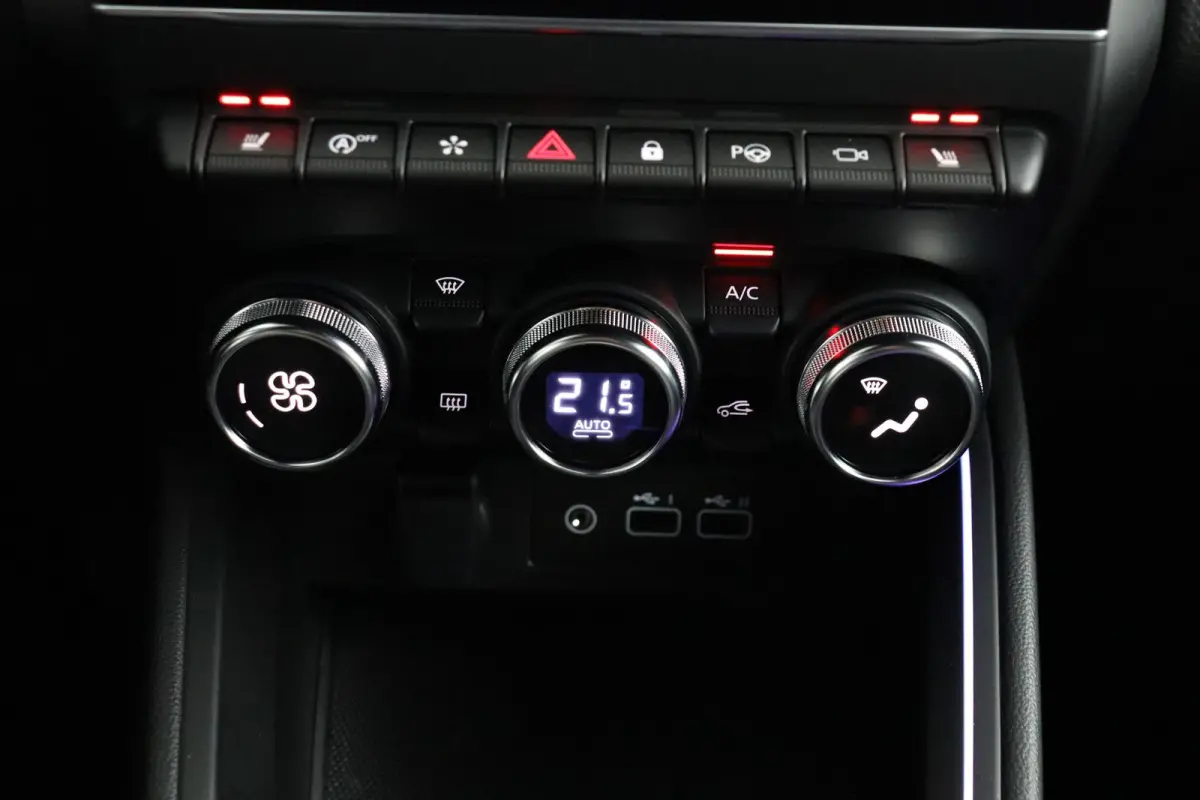 1.0T MT Instyle | Adapt. Cruise | Stoel- & Stuurverw. | BOSE Audio | Parkeercamera |