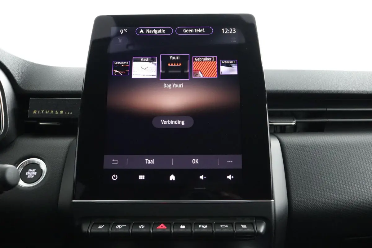 1.0T MT Instyle | Adapt. Cruise | Stoel- & Stuurverw. | BOSE Audio | Parkeercamera |