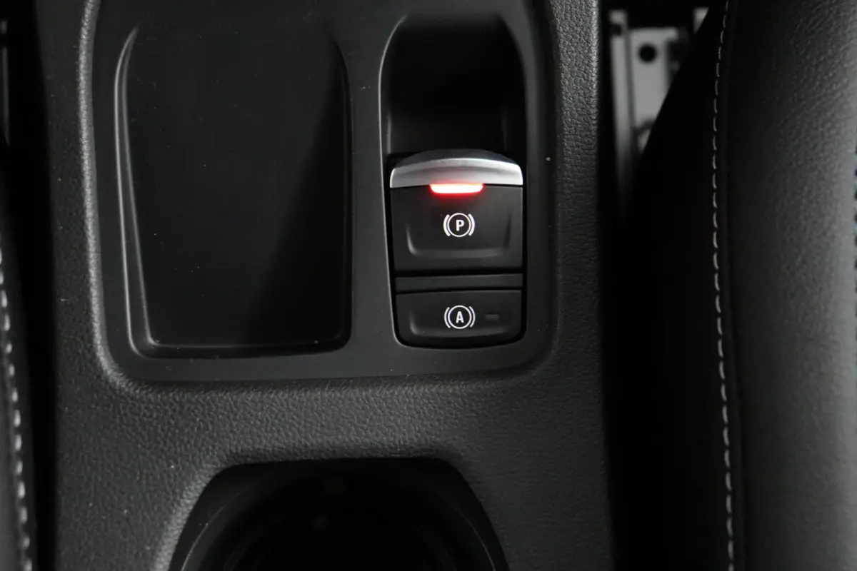 1.0T MT Instyle | Adapt. Cruise | Stoel- & Stuurverw. | BOSE Audio | Parkeercamera |
