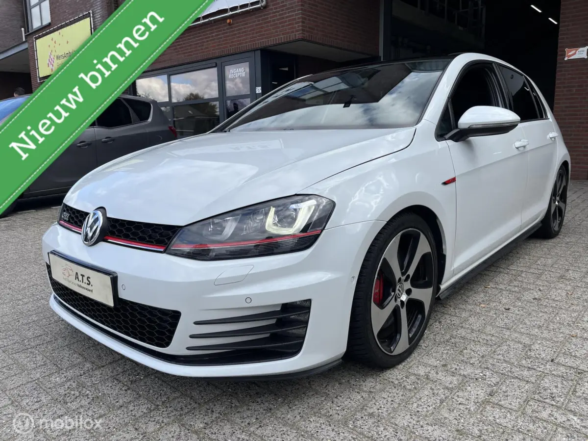 2.0 TSI GTI Performance NAVI*PANO-DAK*CRUISE*