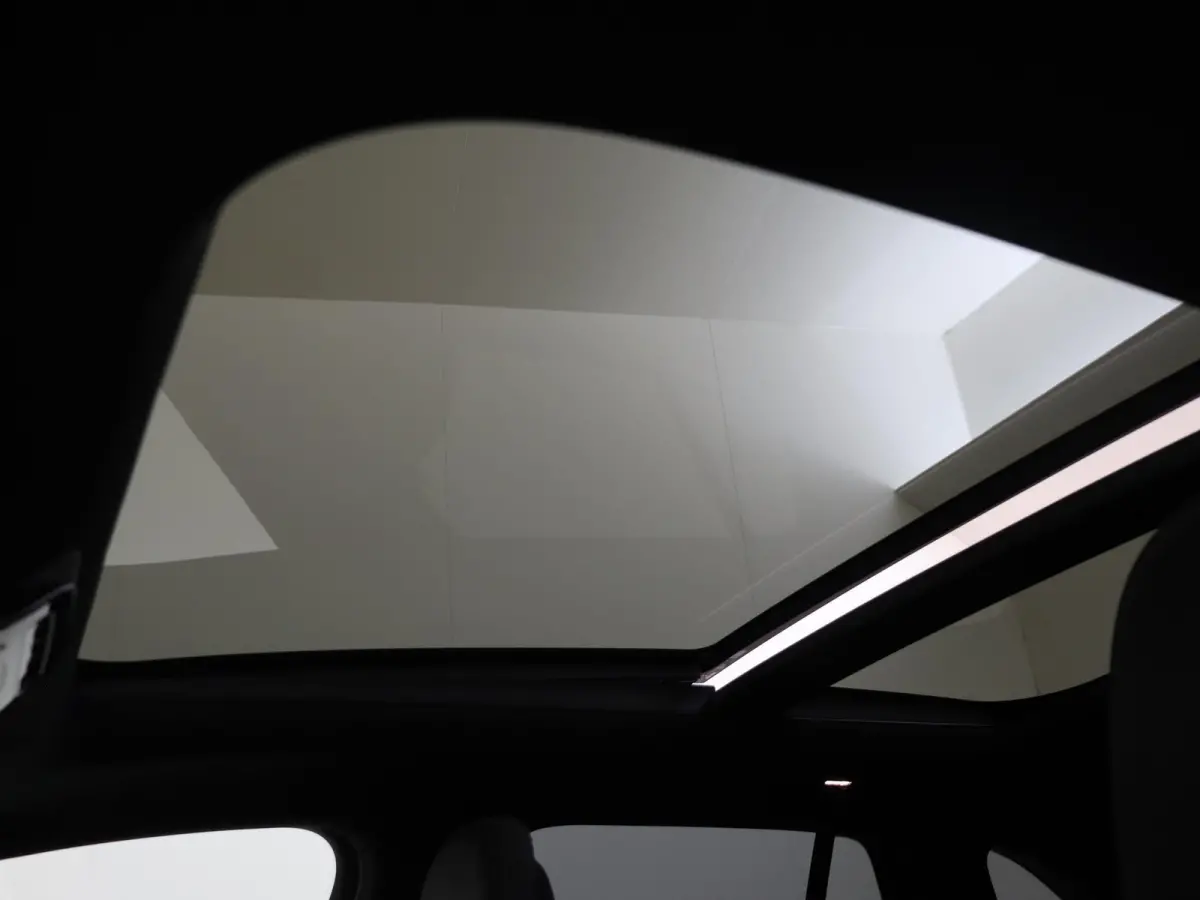 350 4Matic AMG Line 91 kWh Luchtvering / Head-Updisplay / 360Graden-Camera / Panorama-schuifdak / Memory-Stoelen / Night-Pakket /