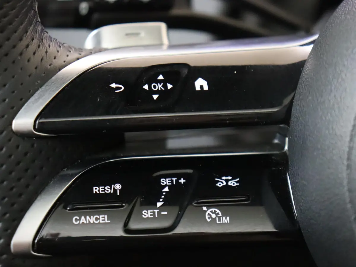 350 4Matic AMG Line 91 kWh Luchtvering / Head-Updisplay / 360Graden-Camera / Panorama-schuifdak / Memory-Stoelen / Night-Pakket /