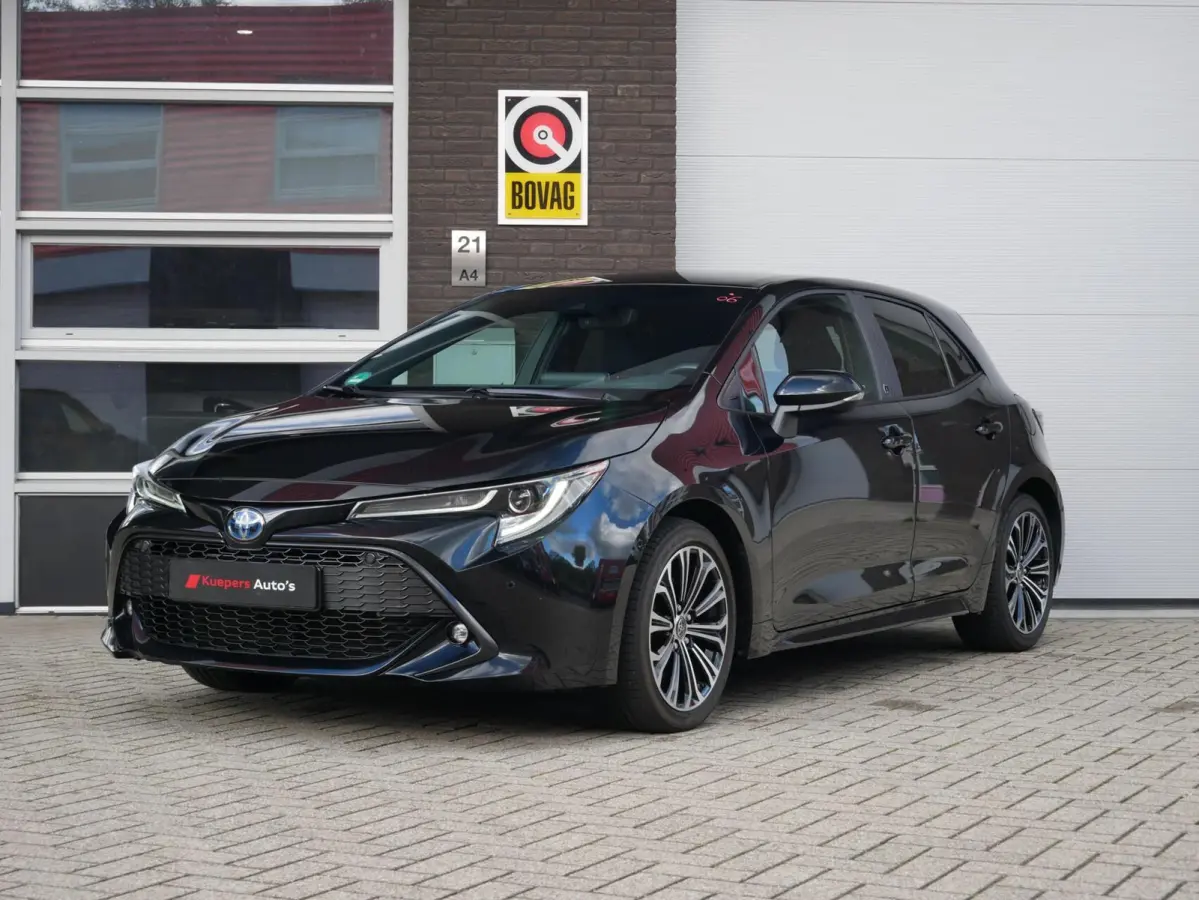 2.0 Hybrid Team D GR Navi+BT| Camera| Dealer onderhouden