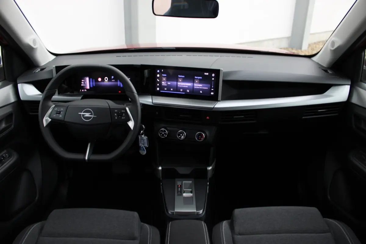 Edition 44 kWh / Navigatie / Camera / Parkeersensoren / Draadloos telefoonlader / DAB / LED