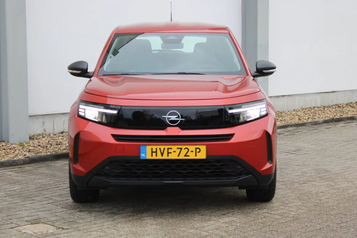 Edition 44 kWh / Navigatie / Camera / Parkeersensoren / Draadloos telefoonlader / DAB / LED