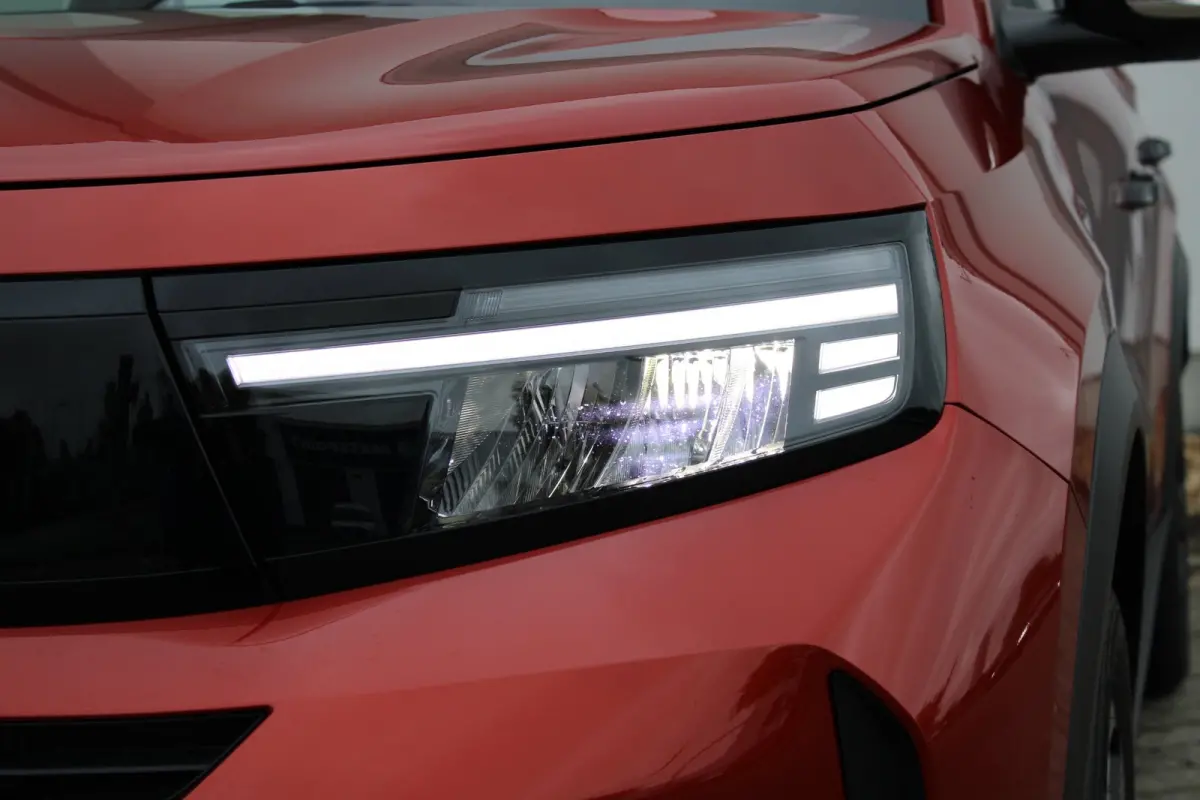 Edition 44 kWh / Navigatie / Camera / Parkeersensoren / Draadloos telefoonlader / DAB / LED