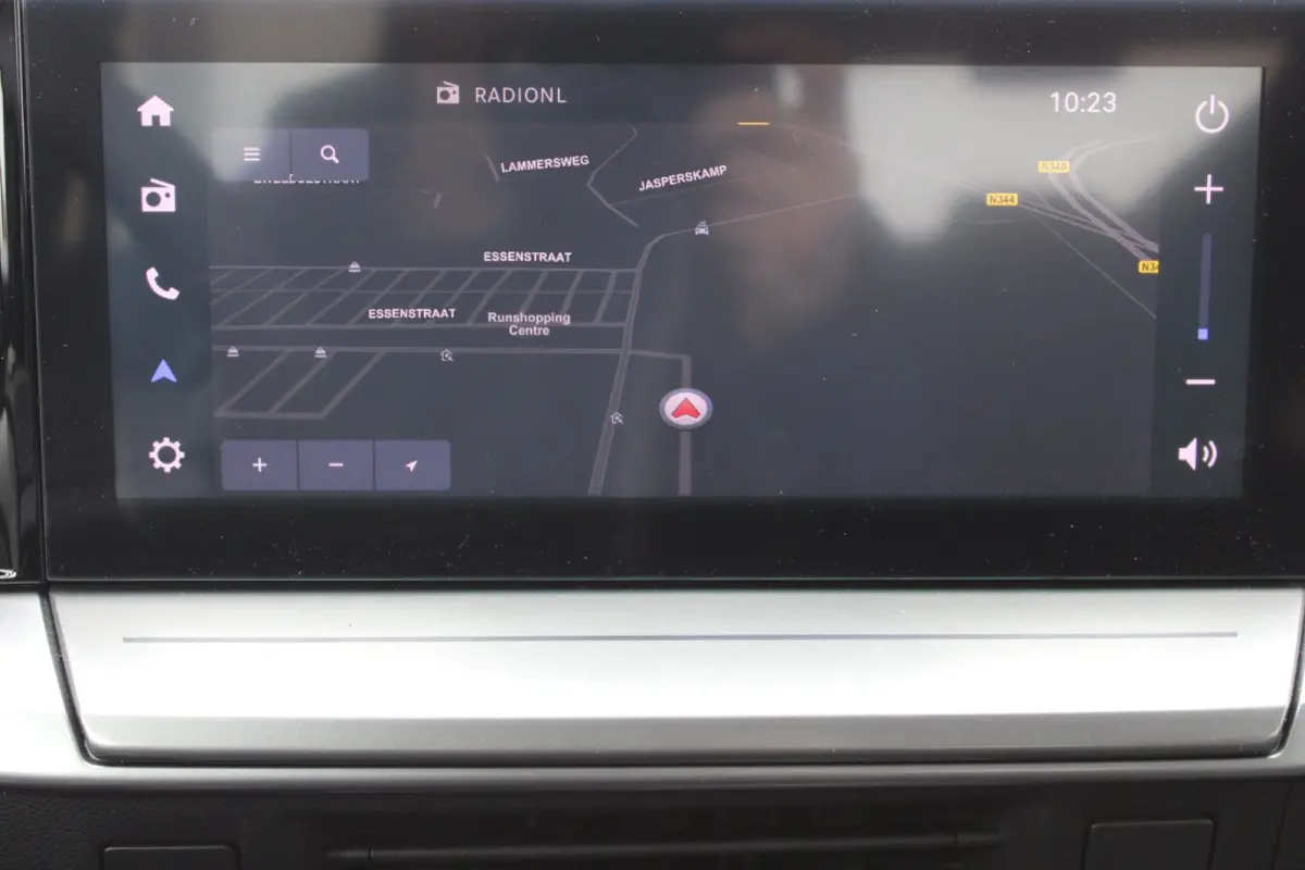 Edition 44 kWh / Navigatie / Camera / Parkeersensoren / Draadloos telefoonlader / DAB / LED