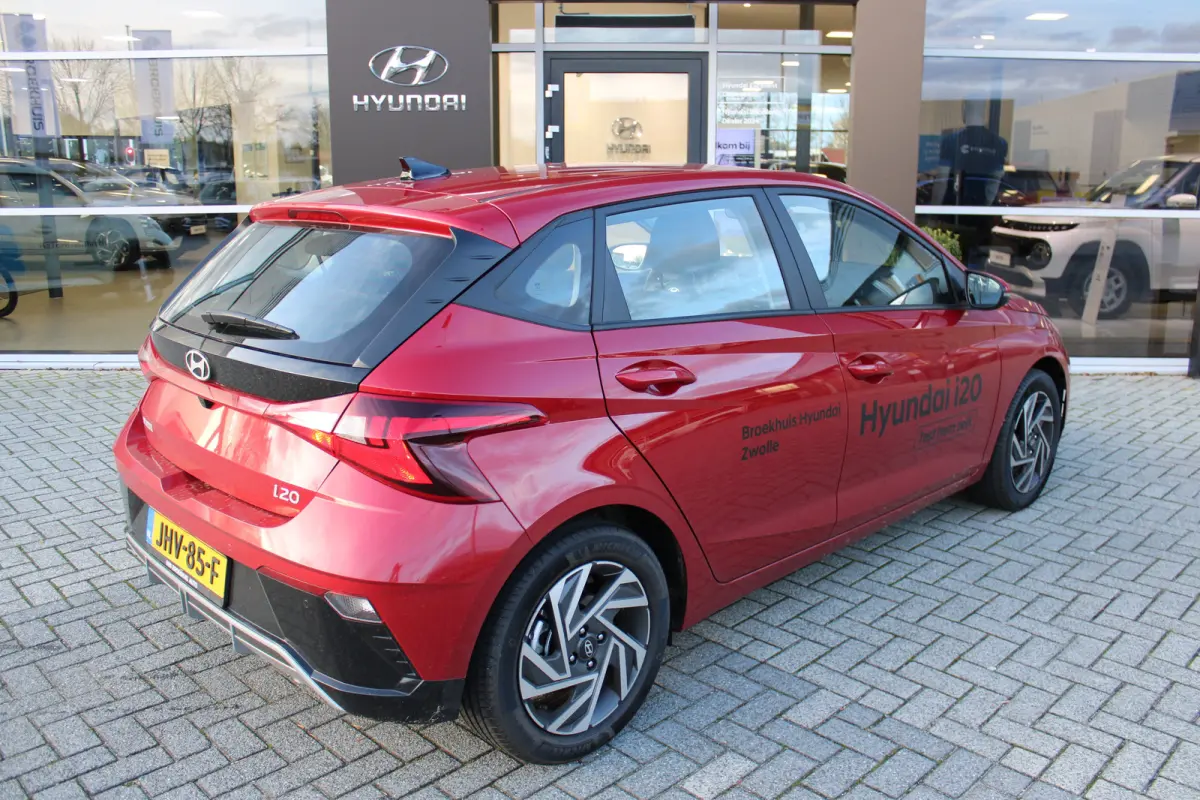 1.0 T-GDI Comfort | Adaptive Cruise Control | Parkeersensoren | Achteruitrijcamera | Navigatie | | Achteruitrijcamera | Autonomous Emergency Braking | Bluetooth telefoonvoorbereiding