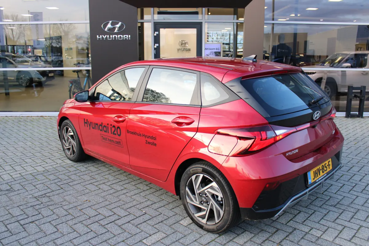 1.0 T-GDI Comfort | Adaptive Cruise Control | Parkeersensoren | Achteruitrijcamera | Navigatie | | Achteruitrijcamera | Autonomous Emergency Braking | Bluetooth telefoonvoorbereiding