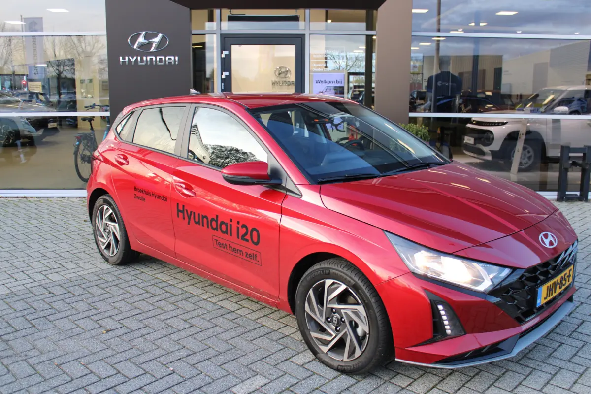 1.0 T-GDI Comfort | Adaptive Cruise Control | Parkeersensoren | Achteruitrijcamera | Navigatie | | Achteruitrijcamera | Autonomous Emergency Braking | Bluetooth telefoonvoorbereiding