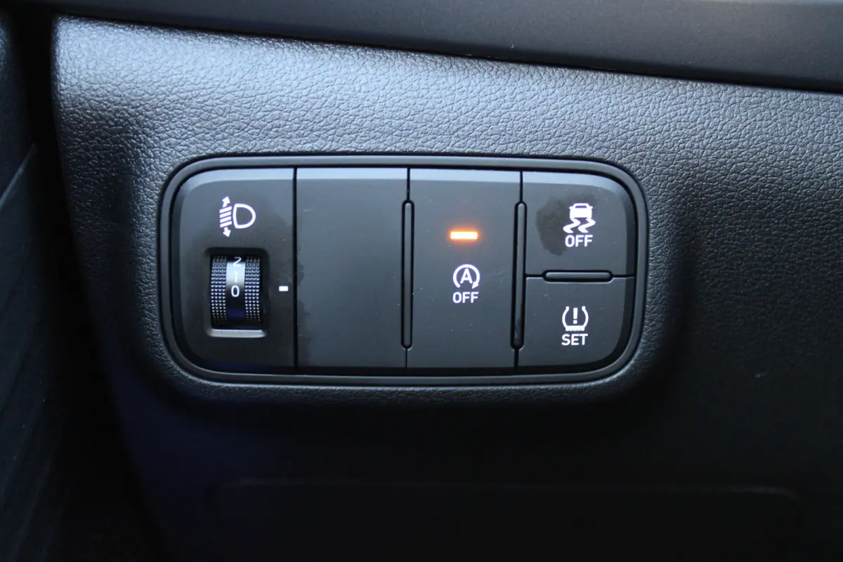 1.0 T-GDI Comfort | Adaptive Cruise Control | Parkeersensoren | Achteruitrijcamera | Navigatie | | Achteruitrijcamera | Autonomous Emergency Braking | Bluetooth telefoonvoorbereiding