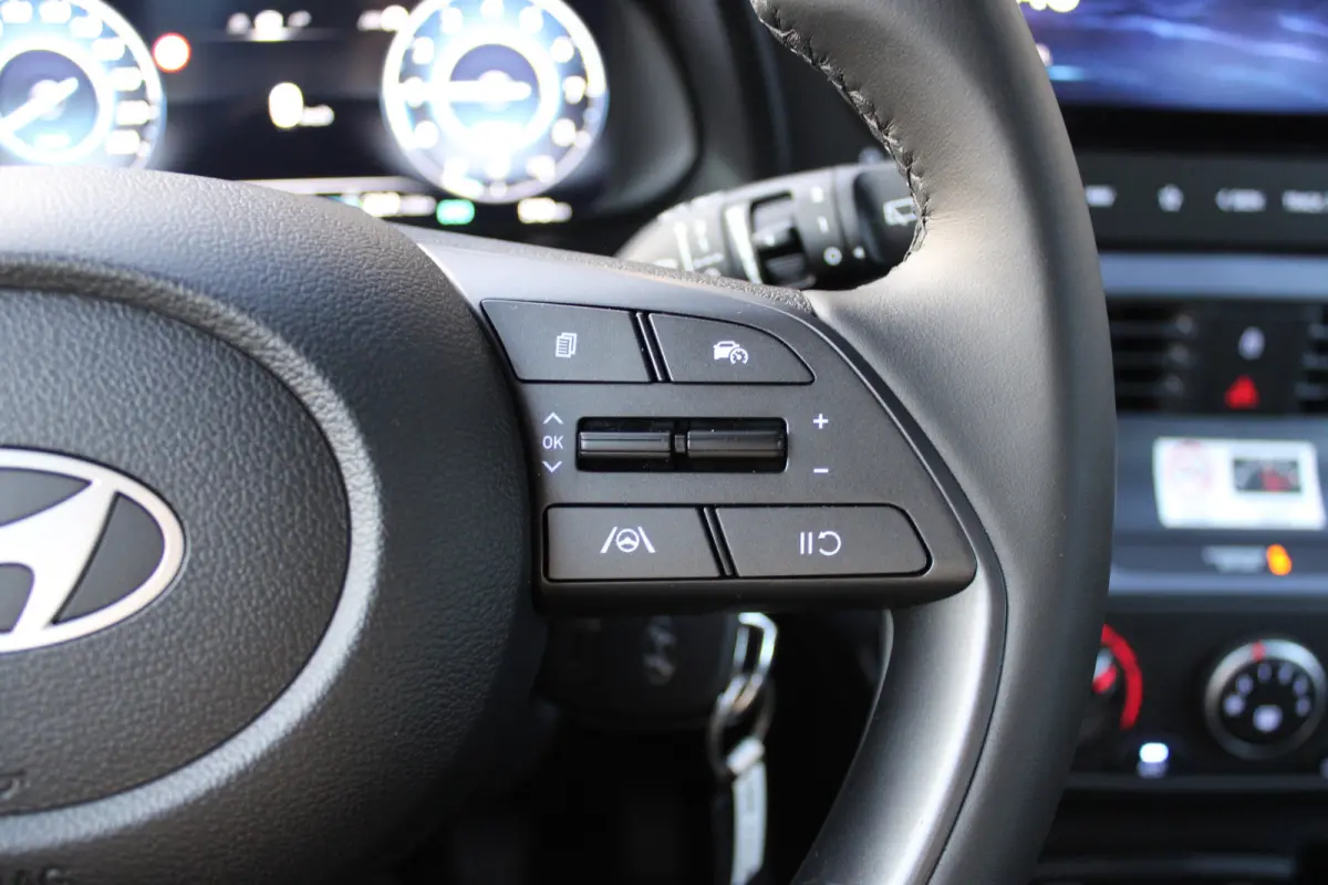 1.0 T-GDI Comfort | Adaptive Cruise Control | Parkeersensoren | Achteruitrijcamera | Navigatie | | Achteruitrijcamera | Autonomous Emergency Braking | Bluetooth telefoonvoorbereiding