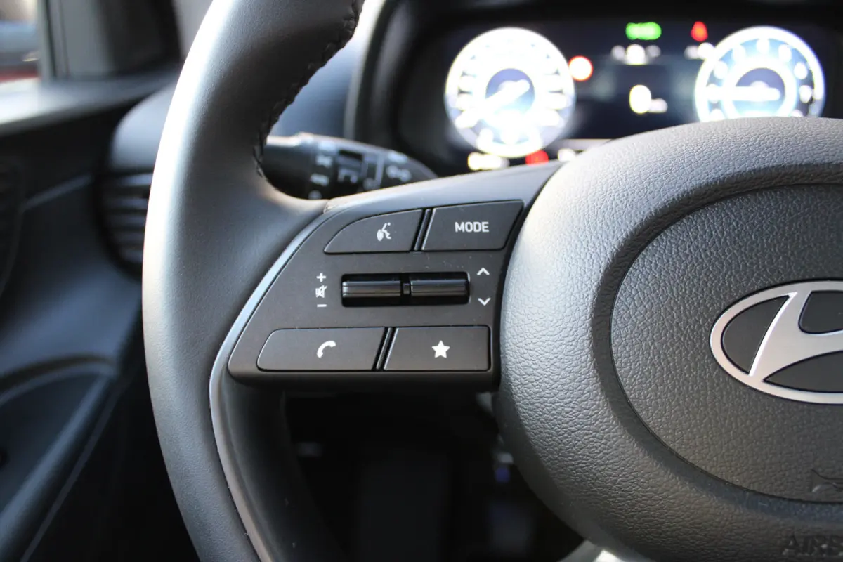 1.0 T-GDI Comfort | Adaptive Cruise Control | Parkeersensoren | Achteruitrijcamera | Navigatie | | Achteruitrijcamera | Autonomous Emergency Braking | Bluetooth telefoonvoorbereiding