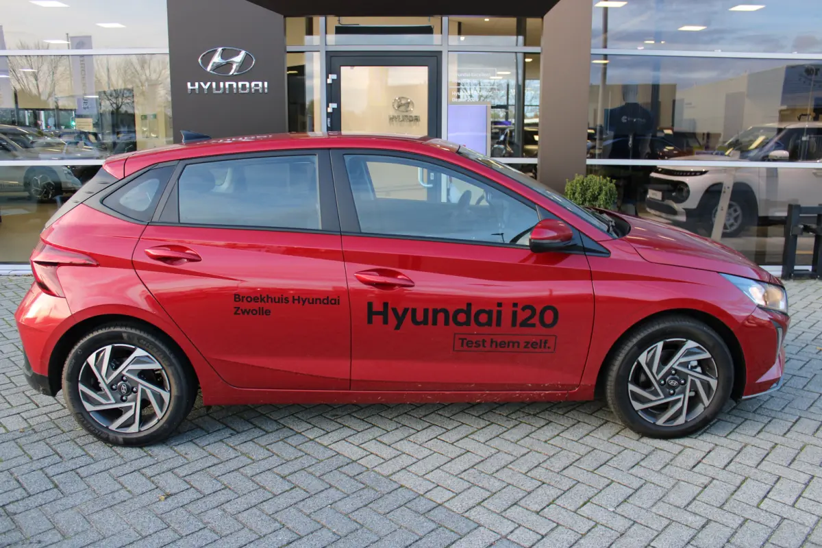 1.0 T-GDI Comfort | Adaptive Cruise Control | Parkeersensoren | Achteruitrijcamera | Navigatie | | Achteruitrijcamera | Autonomous Emergency Braking | Bluetooth telefoonvoorbereiding